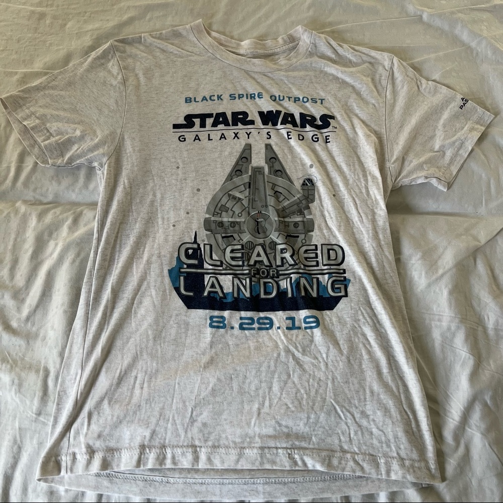 Disney Galaxy’s Edge opening day tee pass holder exclusive S - Picture 1 of 5